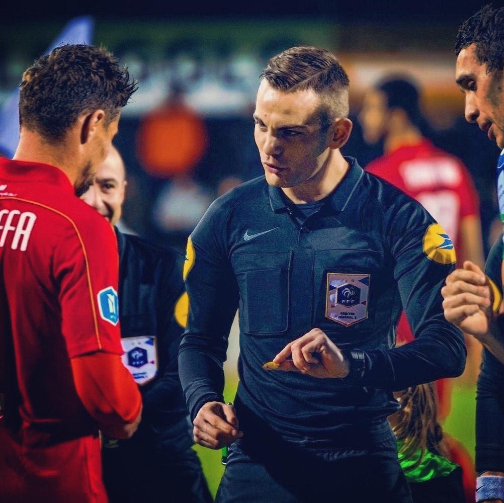 Arbitre et confiné